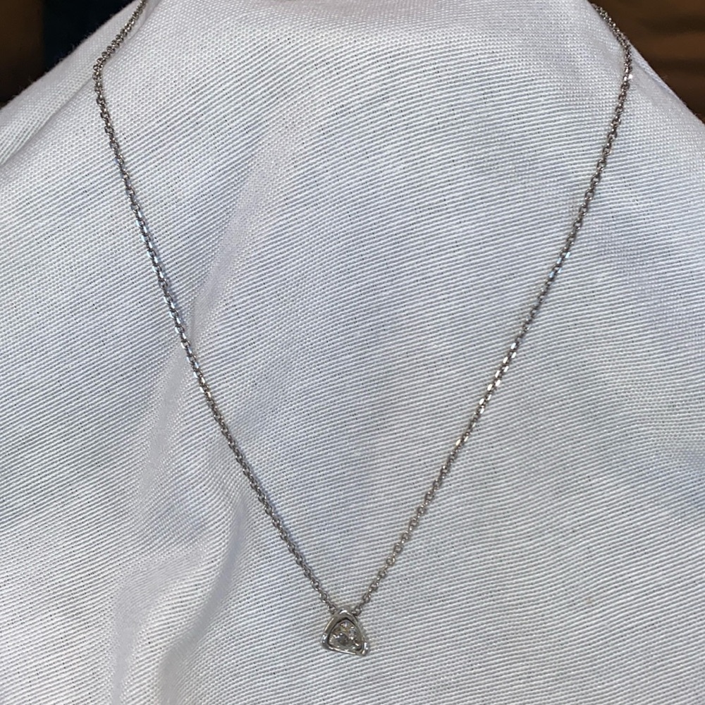 NWT UNO de 50 Star-Trick Swarovski Moissanite Crystal. Gorgeous stone.